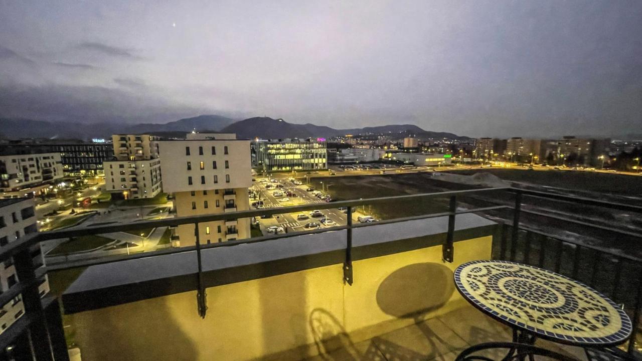 Dreamview Apartment With Private Parking ブラショフ エクステリア 写真